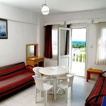 Roadhouse Apartahotel