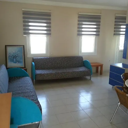 Roadhouse Aparthotel