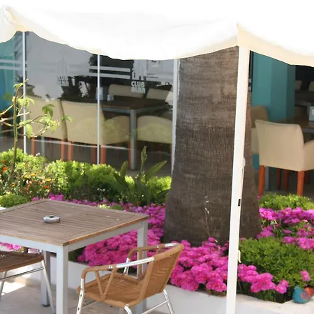 Apartahotel Roadhouse 2*
