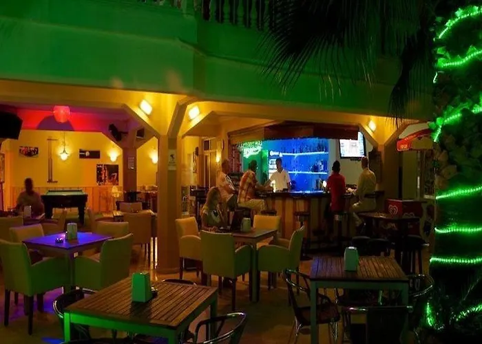 מלון דירות Roadhouse גומבט