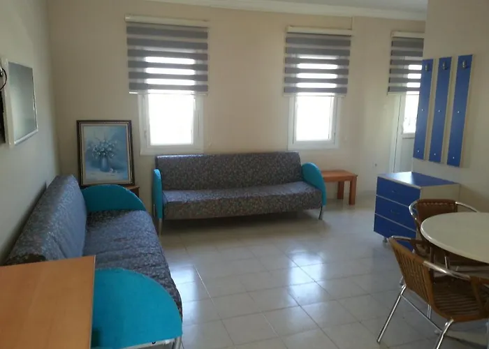 Roadhouse מלון דירות