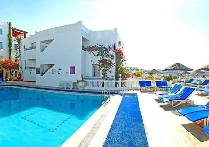 Roadhouse 2* גומבט